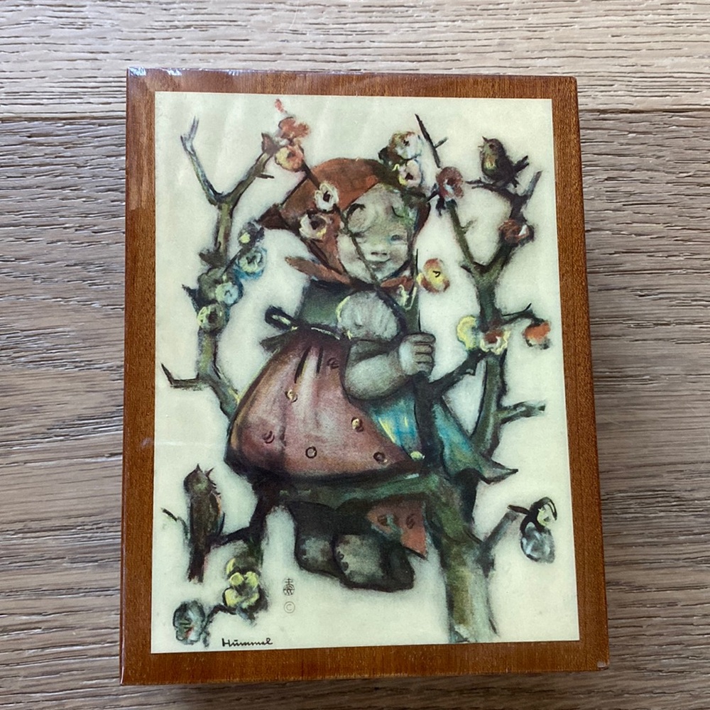Rare Hummel music box